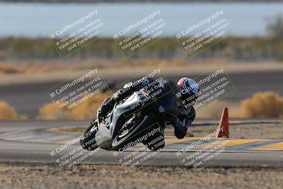 media/Dec-18-2022-SoCal Trackdays (Sun) [[8099a50955]]/Turn 14 (940am)/